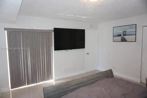 1057 SE 6th Avenue Dania Beach FL 33004