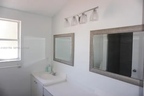 1057 SE 6th Avenue Dania Beach FL 33004