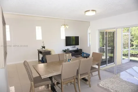 1057 SE 6th Avenue Dania Beach FL 33004