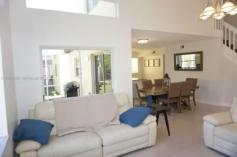 1057 SE 6th Avenue Dania Beach FL 33004