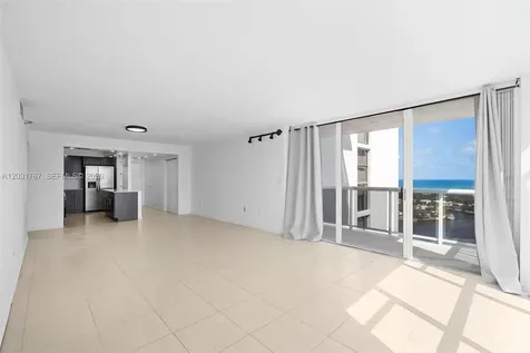 20505 E Country Club Drive Aventura FL 33180