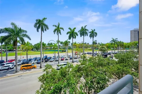 253 NE 2nd Street Miami FL 33132