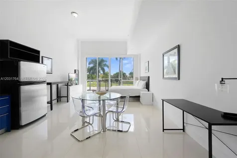 253 NE 2nd Street Miami FL 33132