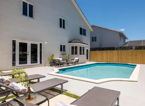 9650 SW 9th Court Pembroke Pines FL 33025