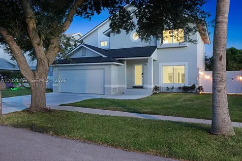 9650 SW 9th Court Pembroke Pines FL 33025
