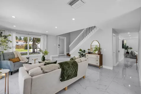9650 SW 9th Court Pembroke Pines FL 33025