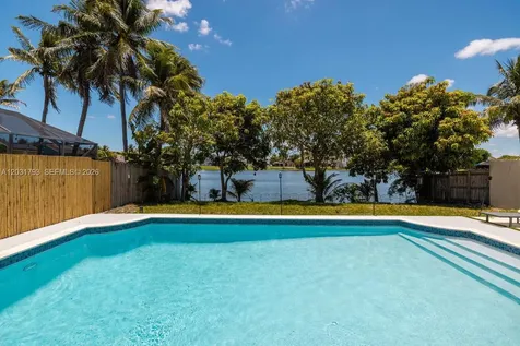 9650 SW 9th Court Pembroke Pines FL 33025