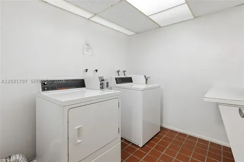 7100 NW 17th Street Plantation FL 33313