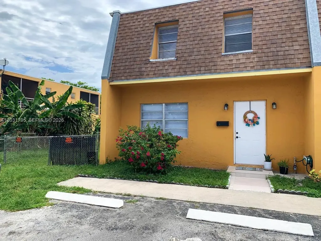 2698 NW 60th Way Sunrise FL 33313