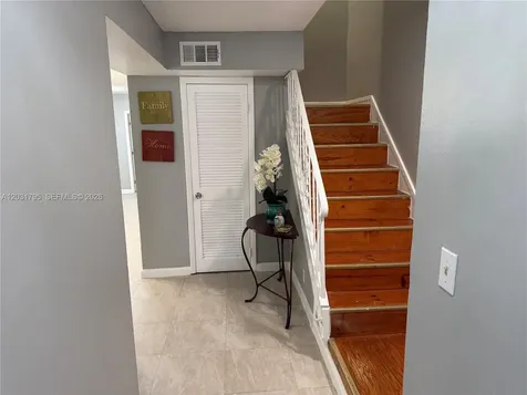 2698 NW 60th Way Sunrise FL 33313