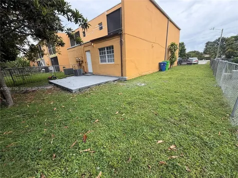 2698 NW 60th Way Sunrise FL 33313