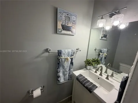 2698 NW 60th Way Sunrise FL 33313