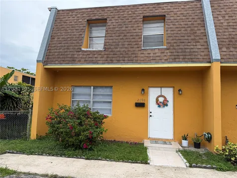 2698 NW 60th Way Sunrise FL 33313