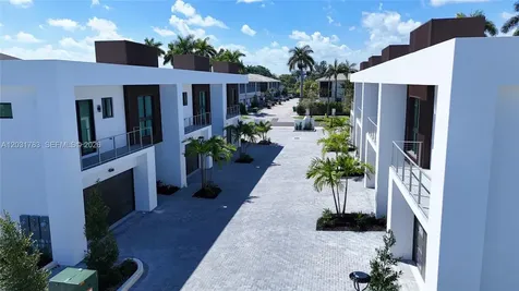 4636 SW 32nd Avenue Dania Beach FL 33312