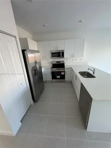 2655 SE 28 Homestead FL 33035