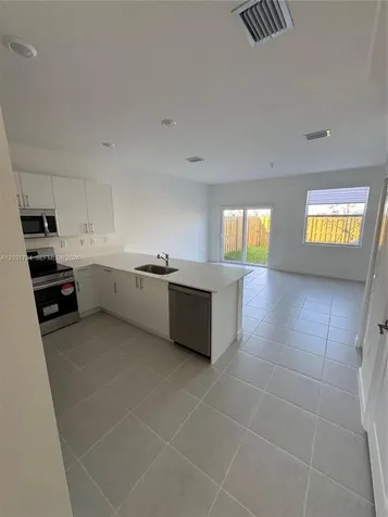 2655 SE 28 Homestead FL 33035