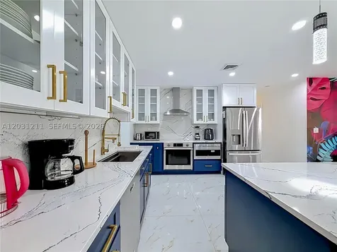 2216 NE 18th Avenue Wilton Manors FL 33305