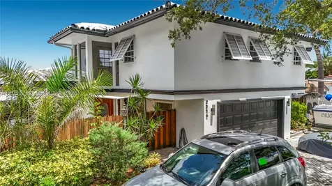2216 NE 18th Avenue Wilton Manors FL 33305