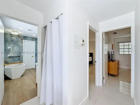 2216 NE 18th Avenue Wilton Manors FL 33305