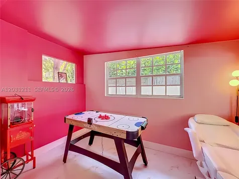 2216 NE 18th Avenue Wilton Manors FL 33305