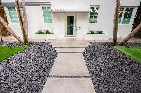 729 Meridian Avenue Miami Beach FL 33139