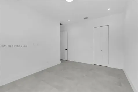 38 N Bounty Lane Key Largo FL 33037