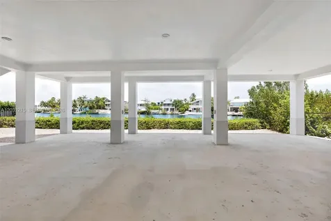 38 N Bounty Lane Key Largo FL 33037