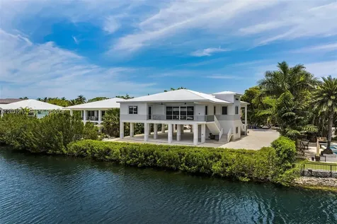 38 N Bounty Lane Key Largo FL 33037
