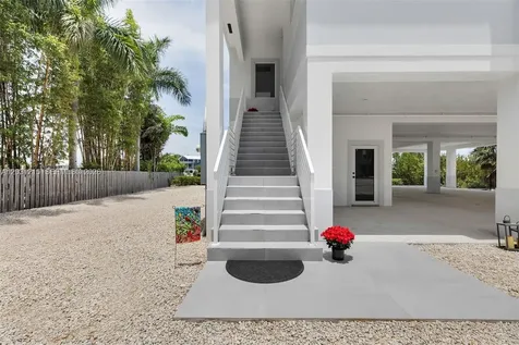 38 N Bounty Lane Key Largo FL 33037