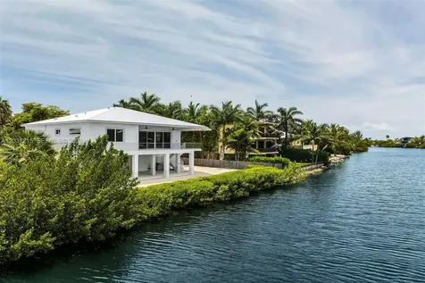38 N Bounty Lane Key Largo FL 33037