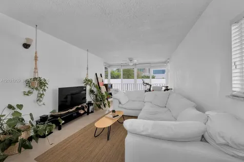 2539 S Bayshore Drive Coconut Grove FL 33133