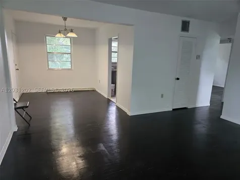 5620 SW 78th Street Miami FL 33143