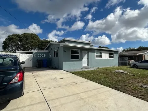 3921 SW 31st Drive West Park FL 33023