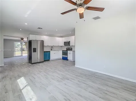 3921 SW 31st Drive West Park FL 33023