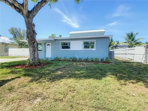 3921 SW 31st Drive West Park FL 33023