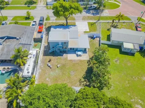 3921 SW 31st Drive West Park FL 33023