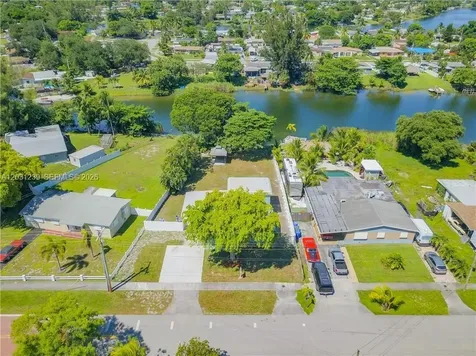 3921 SW 31st Drive West Park FL 33023