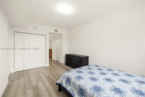 601 NE 23rd Street Miami FL 33137