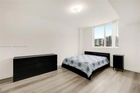 601 NE 23rd Street Miami FL 33137