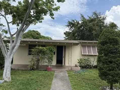 262 SW 9th Street Dania Beach FL 33004