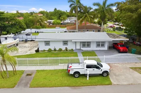 300 SW 8th Avenue Florida City FL 33034