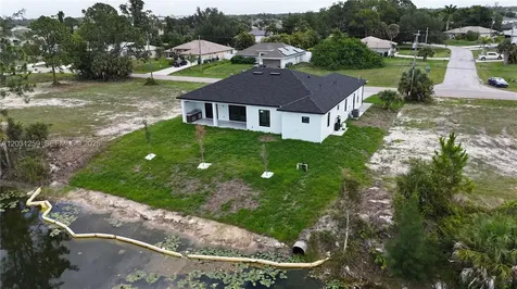 3500 NE 17th Place Cape Coral FL 33909