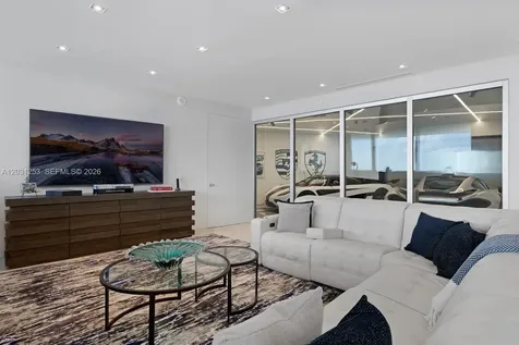 18555 Collins Avenue Sunny Isles Beach FL 33160