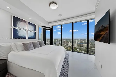 18555 Collins Avenue Sunny Isles Beach FL 33160