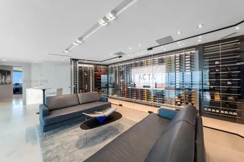 18555 Collins Avenue Sunny Isles Beach FL 33160