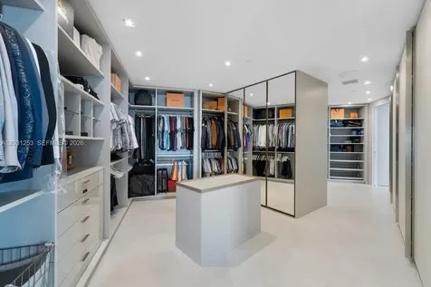 18555 Collins Avenue Sunny Isles Beach FL 33160