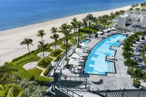 18555 Collins Avenue Sunny Isles Beach FL 33160