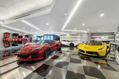 18555 Collins Avenue Sunny Isles Beach FL 33160