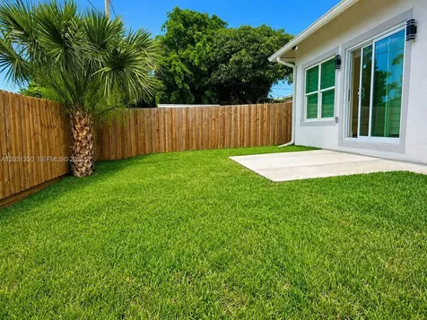 907 21st Street West Palm Beach FL 33407