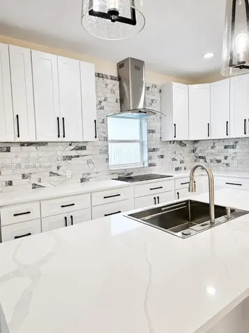 907 21st Street West Palm Beach FL 33407